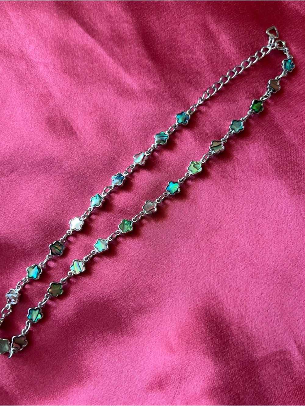 Y2K Silver Tone Clover-Link Abalone Necklace - Green & Blue Hues